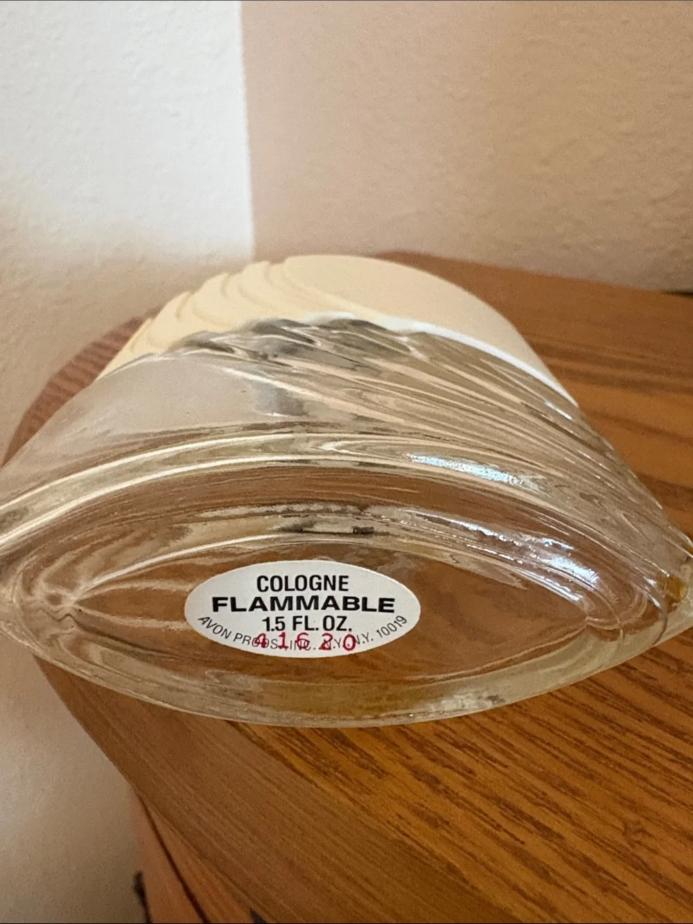 Avon Modern White and Clear Decorative - White -empty